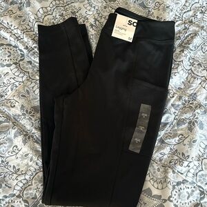 NWT High Rise Leggings - Size M
